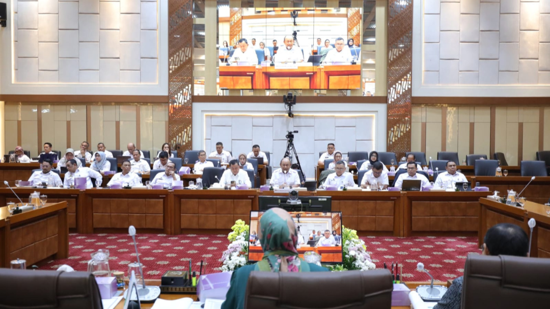 Rapat dengan Komisi IX DPR, BGN Asahan Paparkan Progres MBG 