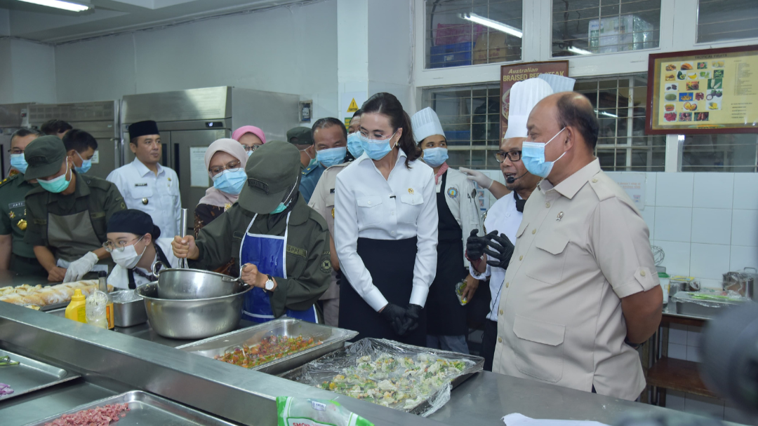 BGN Asahan dan Menpar Tinjau Praktik Siswa SPPI Batch-3 di Dapur NHI